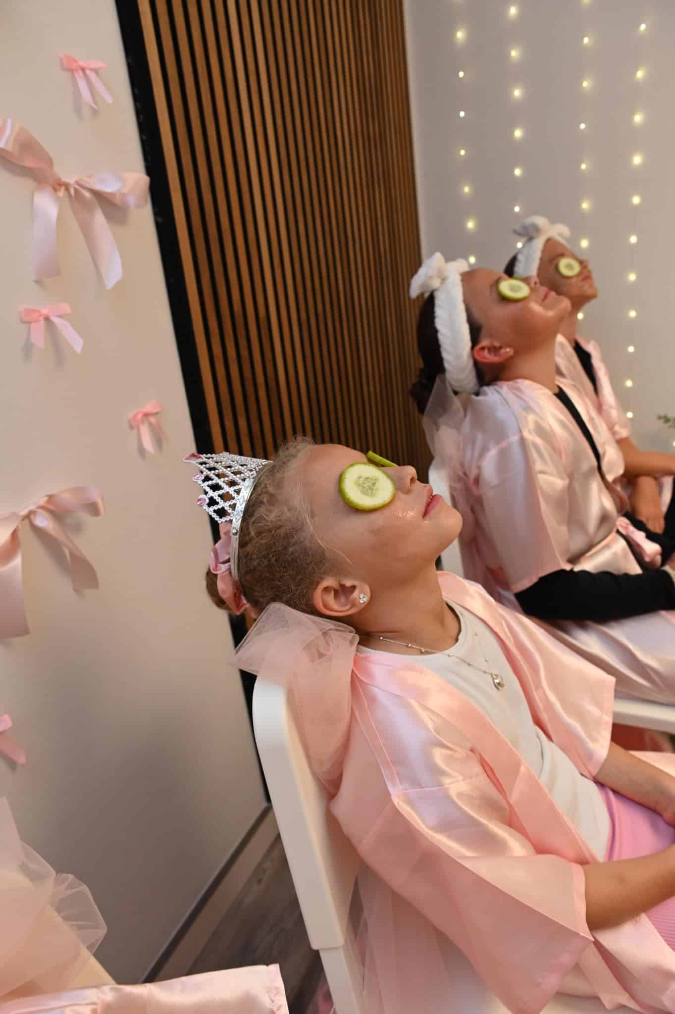 PRAZNOVANJE ROJSNTEGA DNE